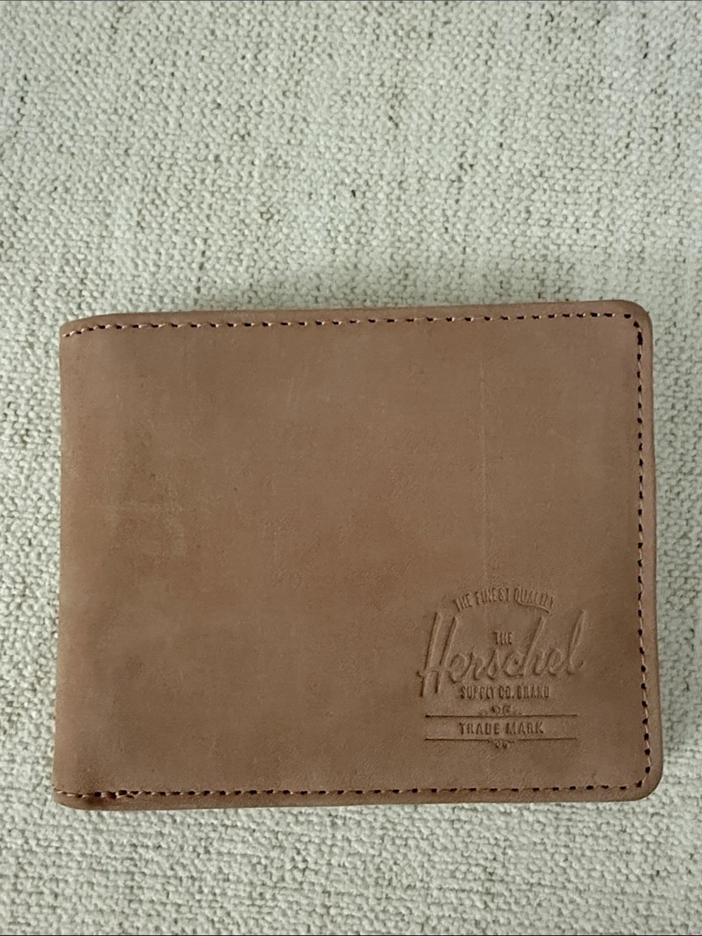 Herschel Supply Company blush leather bifold wallet - Picture 1 of 3